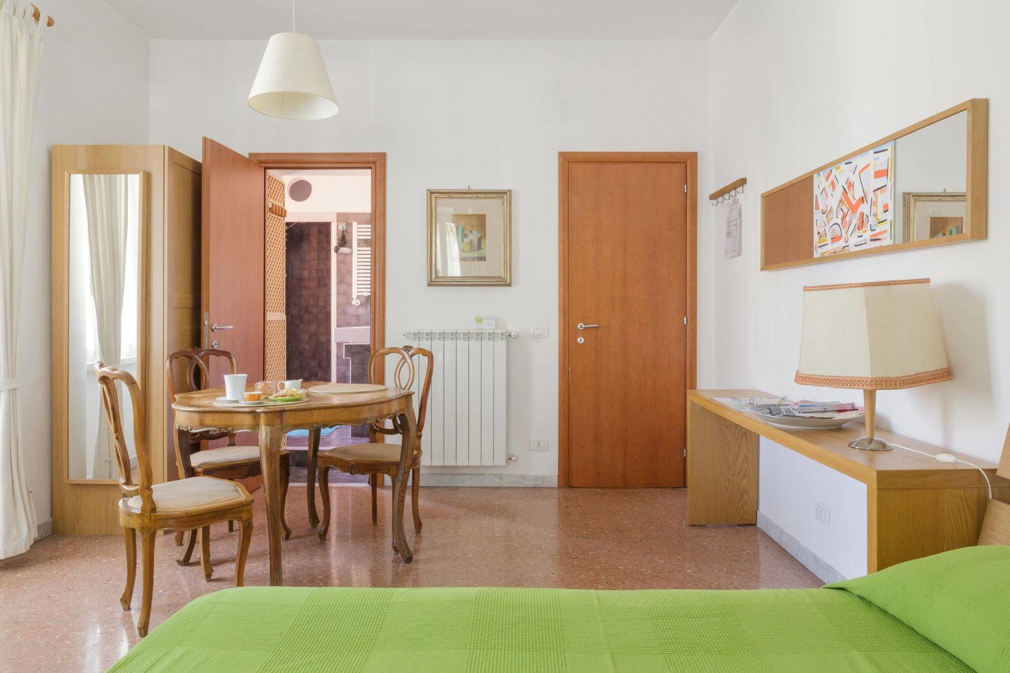 روما Domus Manlii B&B المظهر الخارجي الصورة